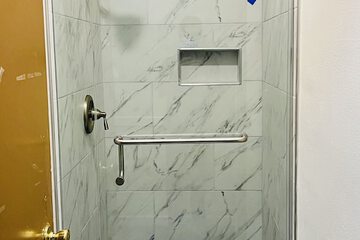Bathroom shower