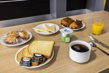 Breakfast buffet