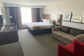 Room 30 of 43