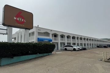 Motel 6 Galveston TX - Beach / Seawall