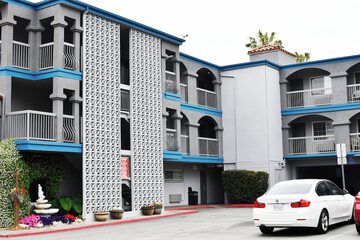Hotel 7 of 33