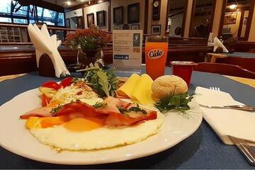 Breakfast meal