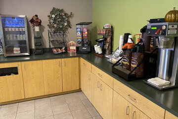 Breakfast/Coffee Service 28 of 28