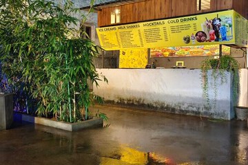 Food court