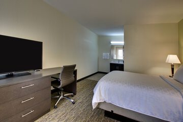 Room 19 of 40