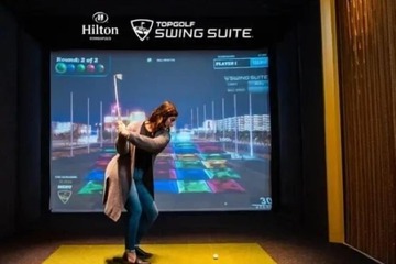 Indoor golf driving range