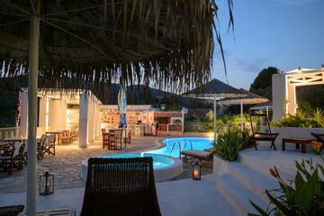 Poolside bar