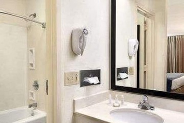 Room 5 of 22