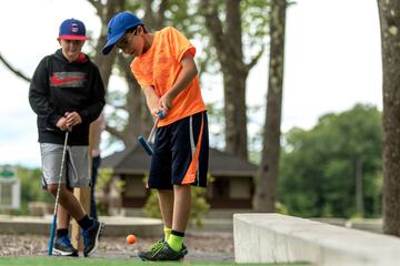 Mini-golf