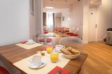 Breakfast area