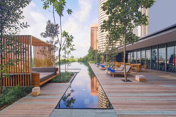 Infinity pool
