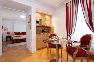 Private kitchenette