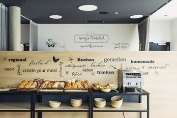 Breakfast buffet