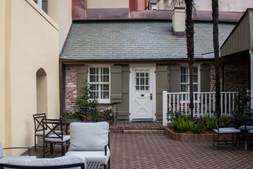 Hotel Exterior 38 of 45