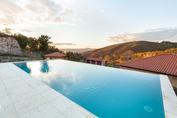 Infinity pool