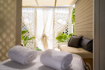 Massage in accommodation