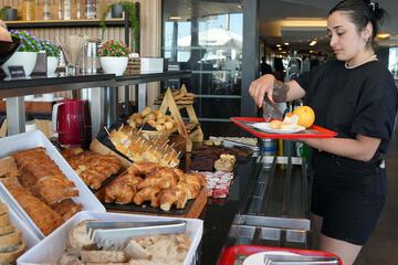 Breakfast area