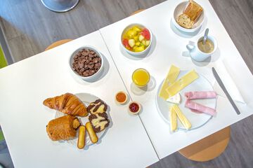 Breakfast meal