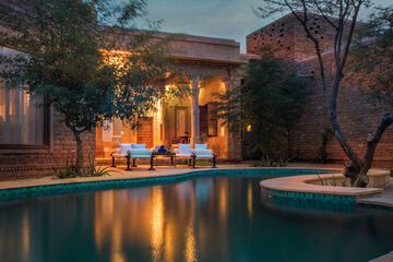 Private pool