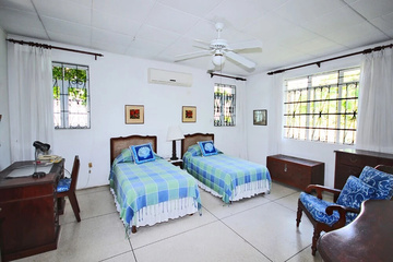 guest_rooms