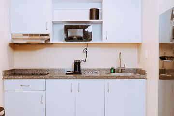 Private kitchenette