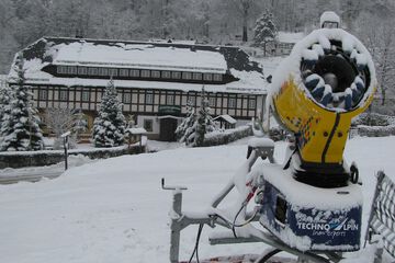 Snow and ski sports
