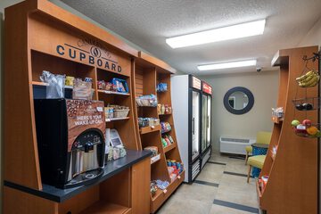 Breakfast/Coffee Service 33 of 39