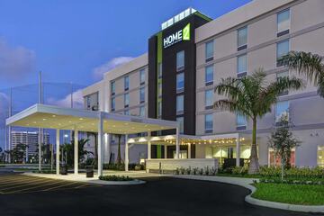 Home2 Suites by Hilton West Palm Beach Airport FL