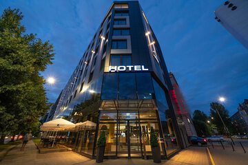 Front of property - evening/night