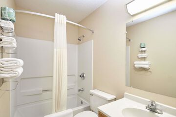 Room 15 of 23