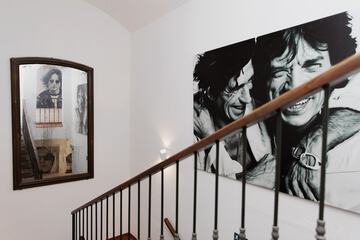 Handrails in hallways