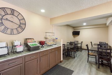 Breakfast/Coffee Service 31 of 32