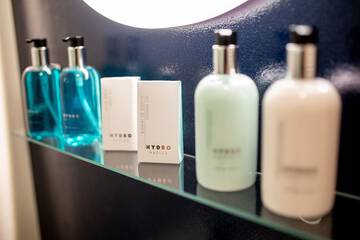 Bathroom amenities