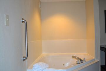 Room 14 of 22