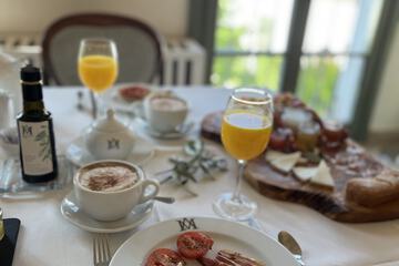 Breakfast meal