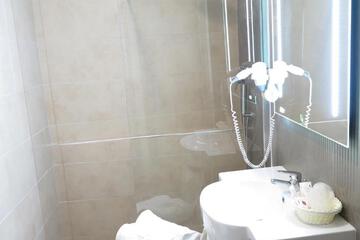 Photo 36