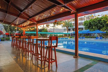 Poolside bar