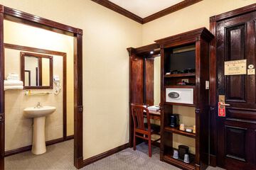 Photo 10
