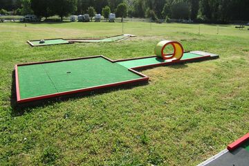 Mini-golf
