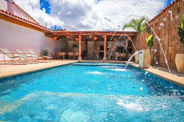 Pool waterfall