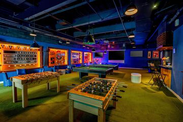 Sports bar
