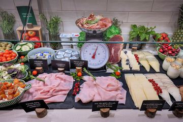 Breakfast buffet