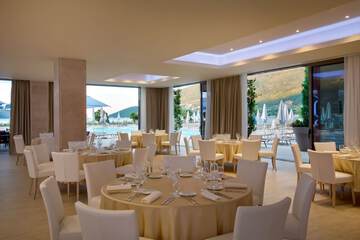 Indoor wedding