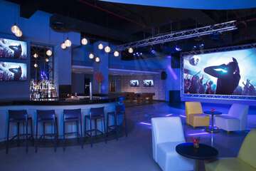 Sports bar
