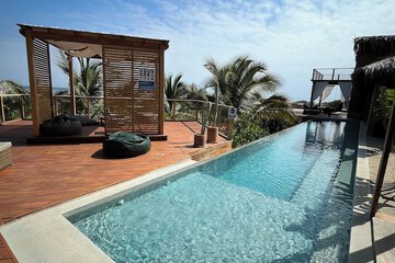 Infinity pool