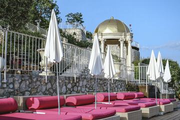 Sundeck