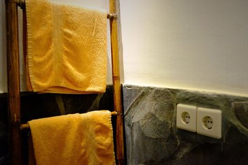 Bathroom amenities