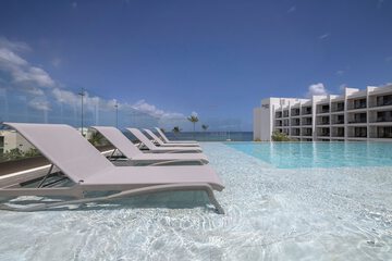 Rooftop pool