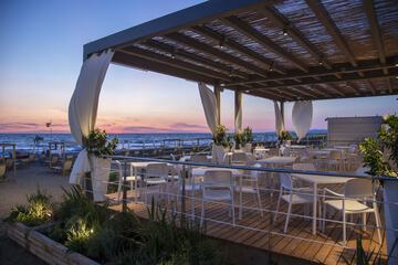 Beach bar
