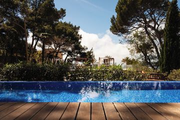 Private pool